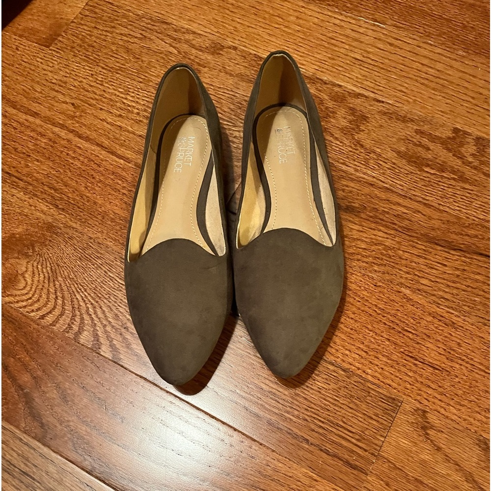 Market & Spruce flats gently worn color olive